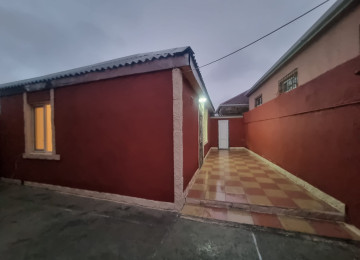 Zabrat qes.ATS yolu 2 sotda 80 kvm.2 otaqli qosa dasli ev