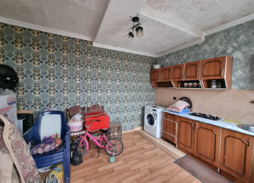 Balaxani qesebesi "AYXAN" RESTORANİN YAXİNLİGİNDA marşruta