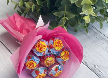 Mektebliler,aile uzvleri,is kollektivi ucun mini buketler