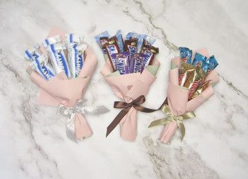 Mektebliler,aile uzvleri,is kollektivi ucun mini buketler