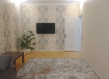 Sayğaclar quraşdırılıb internet çornu polu balkonu var su