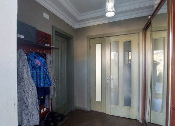 Hovsanda Levenginin Asvalt Yolun Usdunde Marsurutlarin