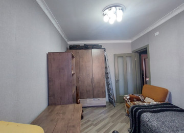 Hovsanda Levenginin Asvalt Yolun Usdunde Marsurutlarin