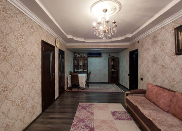 Hovsanda Abidenin Qerib Aga Pirnin Yaxinliginda