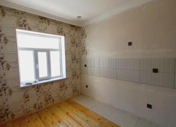 Suraxanı rayonu Hövsan qes. maşın bazarın arxasında 2.5