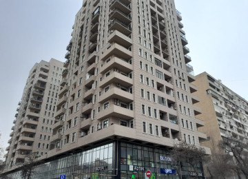 Şəhərin mərkəzində Azadlıq prosbekti 79 28 may metrosundan