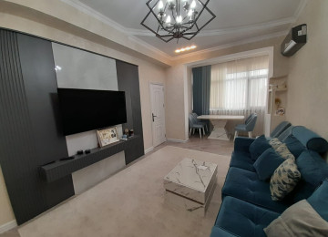 Şəhərin mərkəzində Azadlıq prosbekti 79 28 may metrosundan