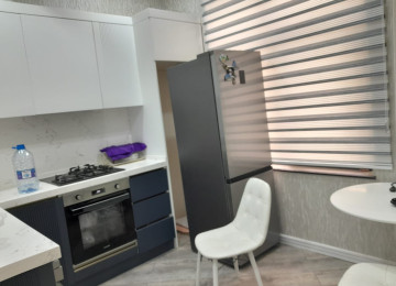 Şəhərin mərkəzində Azadlıq prosbekti 79 28 may metrosundan