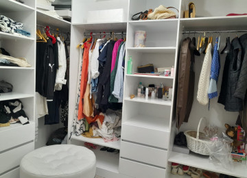 Şəhərin mərkəzində Azadlıq prosbekti 79 28 may metrosundan