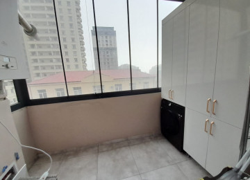 Şəhərin mərkəzində Azadlıq prosbekti 79 28 may metrosundan