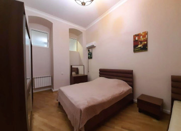 Nizami kucesi, Grand Marketin yaxinliqinda yerlesen yasayis