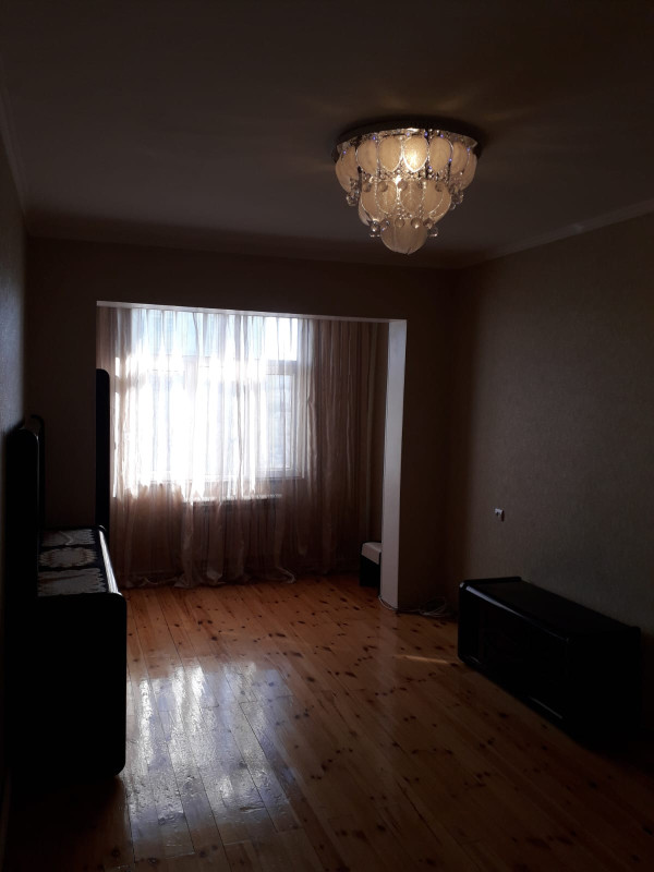 Xırdalanda 3 otaqlı mənzil kirayı verilir Xırdalan şəhəri, 28-ci məhəllə, köhnə bazarın yanında 9