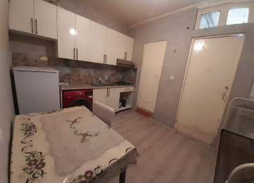 Nərimanov rayon Ceyhun Hacıbəyli küçəsində Bravo marketin