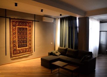 Yeni Yasamalın mərkəzində, bazarstore mağazasının üstündəki