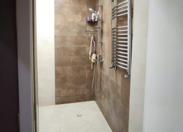 Yeni Yasamalın mərkəzində, bazarstore mağazasının üstündəki