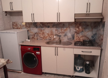 Nərimanov rayon Ceyhun Hacıbəyli küçəsində Bravo marketin