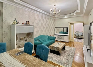 Neftçilər Metrosunun Çıxışı Rahat Marketin yanında 11