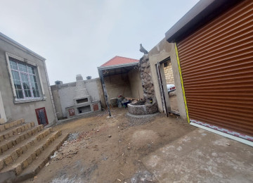 Mastaga qes.Savalan yaşayiş massivinde 2 sotda 130