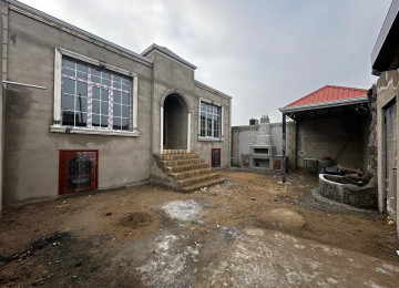 Mastaga qes.Savalan yaşayiş massivinde 2 sotda 130