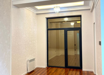 Nəsimi rayonu 28 may metrosunun yaninda Koala parkın yanı