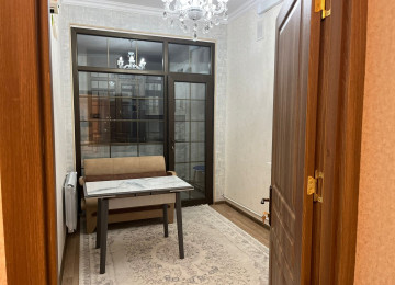 Nəsimi rayonu 28 may metrosunun yanı 3 otaqlı mənzil