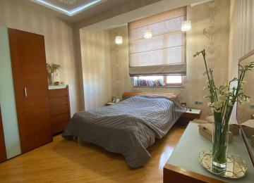 Nəsimi rayonu Rus səfirliyin yanında 28 may yanı Ulduz