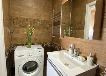 Nəsimi rayonu Rus səfirliyin yanında 28 may yanı Ulduz