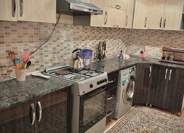 Xırdalan Şəhəri Mirzə Ibrahimov Küçəsində Kirayə Ev