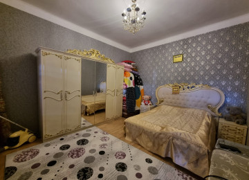 Zabrat qesebesinde tam maqistral yolun üstünde,bütün şəhər