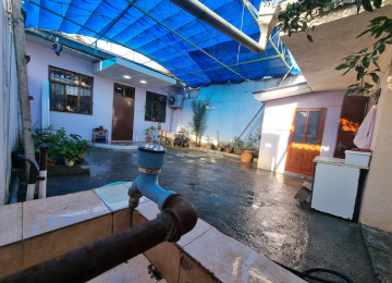 Zabrat qesebesinde tam maqistral yolun üstünde,bütün şəhər