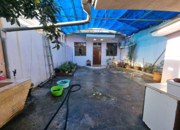 Zabrat qesebesinde tam maqistral yolun üstünde,bütün şəhər