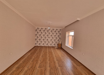 Zabrat 1 qesebesinde esas şəhər yolundan çox az