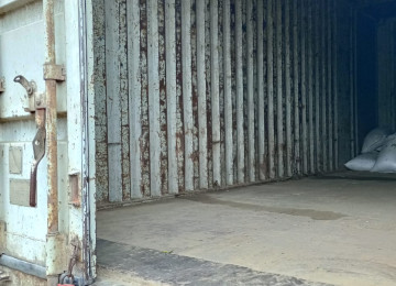 Kontenyer 6.65 sm eni 2.40 hündürlük 2.40 sm. Qiyməti 3000