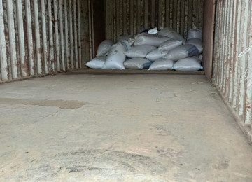 Kontenyer 6.65 sm eni 2.40 hündürlük 2.40 sm. Qiyməti 3000