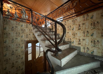 Ramani Sovxozla Gulculuyun kesişmesinde 10 sotda,300kvm.10