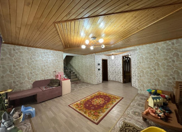 Ramani Sovxozla Gulculuyun kesişmesinde 10 sotda,300kvm.10