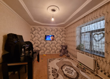 Məhəmmədli qəsəbəsi 2,5 sotda 110 kvm.3 otaqli,kursulu,tam