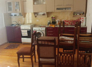 Məhəmmədli qəsəbəsi 4 sotda 240 kvm.7 otaqli,tam temirli ev