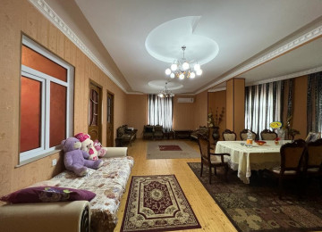 Ramani Sovxozla Gulculuyun kesişmesinde 10 sotda,300kvm.10