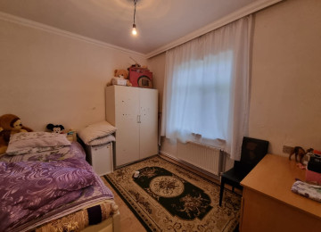 Məhəmmədli qəsəbəsi 2,5 sotda 110 kvm.3 otaqli,kursulu,tam