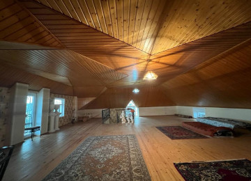 Ramani Sovxozla Gulculuyun kesişmesinde 10 sotda,300kvm.10