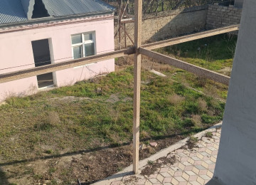 Məhəmmədli qəsəbəsi 4 sotda 240 kvm.7 otaqli,tam temirli ev