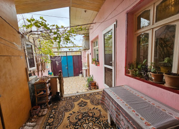 XIRDALANDA MERKEZI YOLA YAXIN 4OTAQ 1STUDYA METBEXT DAXIL