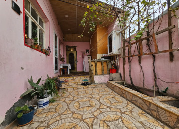 XIRDALANDA MERKEZI YOLA YAXIN 4OTAQ 1STUDYA METBEXT DAXIL