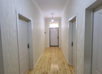 Mehemedli qesebesinde esas şəhər yolundan çox az mesafede