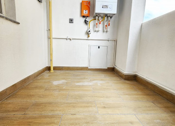 Qara Qarayev metrosu . Xarı Bülbül şadlıq sarayı və BonaDea