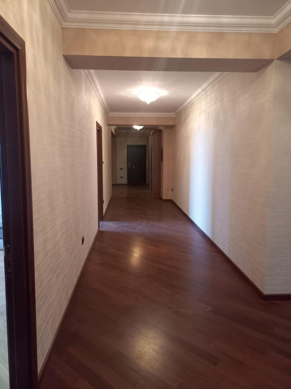 Mansard Duplex Menzil 7 otaqlí mebelli Mansard Duplex Menzil satılır 7 otaqlí te'mirli ve mebelli