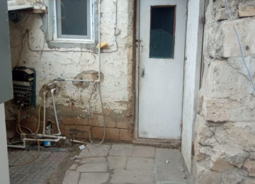 Kesle qesebesi turkmen kucesinde yerlesen heyet evi