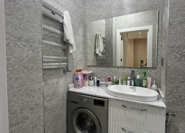 Xırdalan şəhəri,Mehdi Hüseynzadə küçəsində,Trend yolun