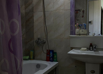 Xətai rayonu Babək prospektində 9 mərtəbəli binanın 6-cı